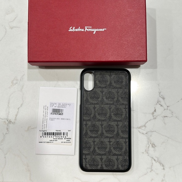 *SALVATORE FERRAGAMO* Monogram Printed iPhone X Case Salvatore Ferragamo | Accessories | Salvatore Ferragamo Logo